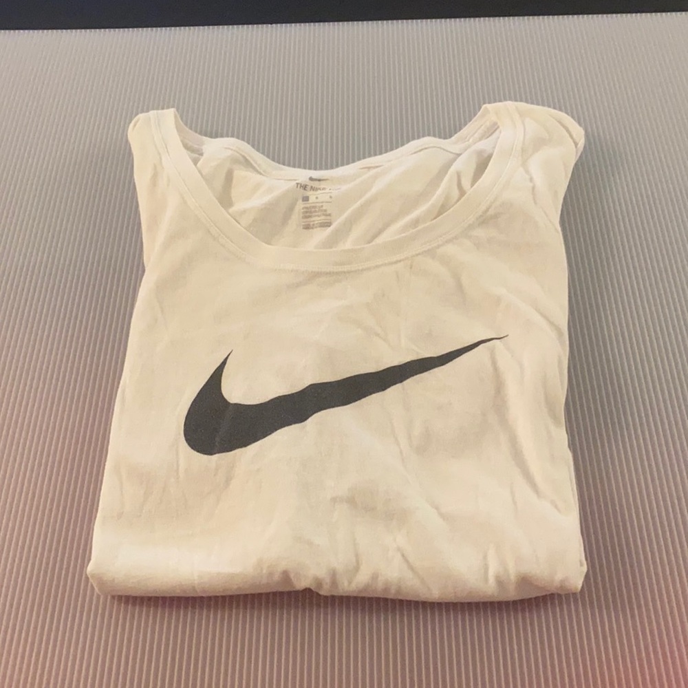 Nike Tee (Loose)